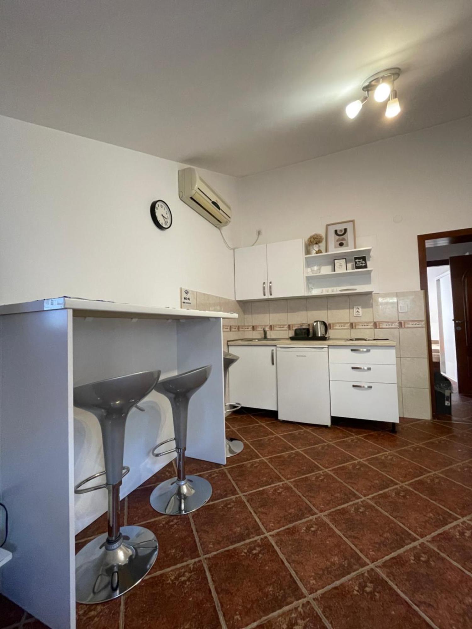 Apartment Damjan Kotor Bagian luar foto