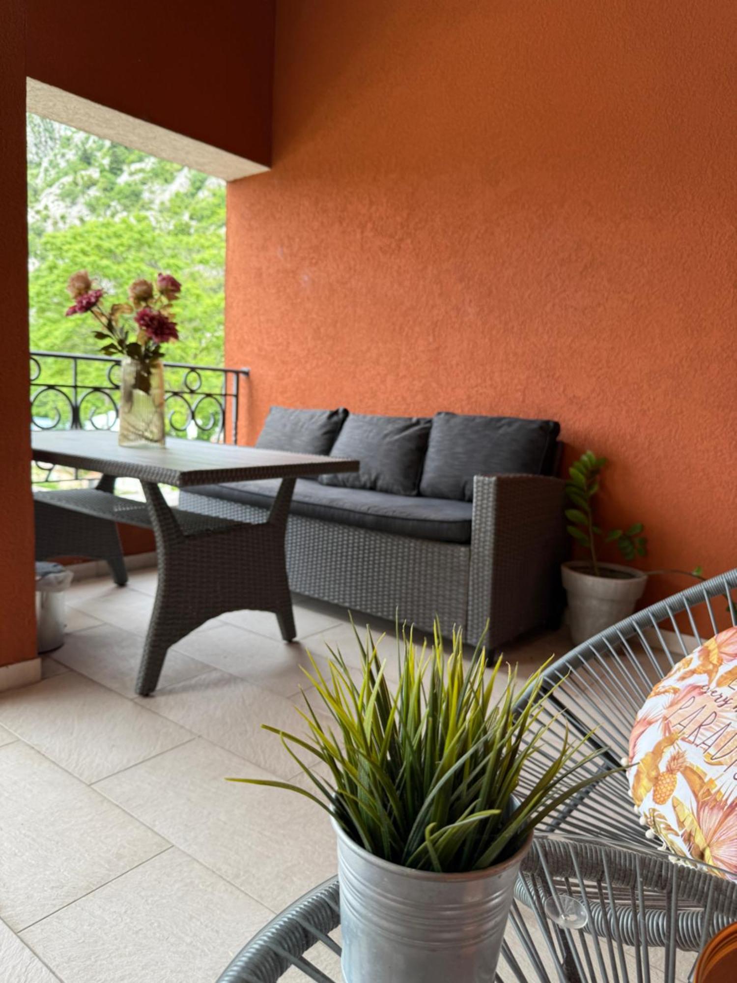 Apartment Damjan Kotor Bagian luar foto