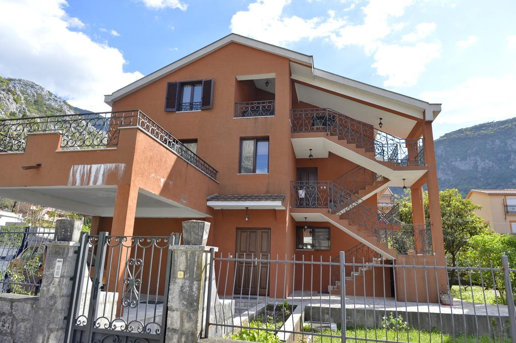 Apartment Damjan Kotor Bagian luar foto